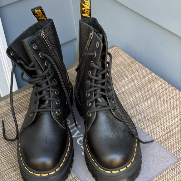NWT Dr. Martens Jadin III Leather Lace Up Boots with air cushioned Blk Size 7 - Picture 8 of 15